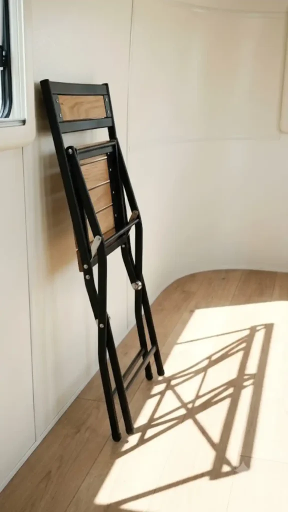 Foldable Guest Seating