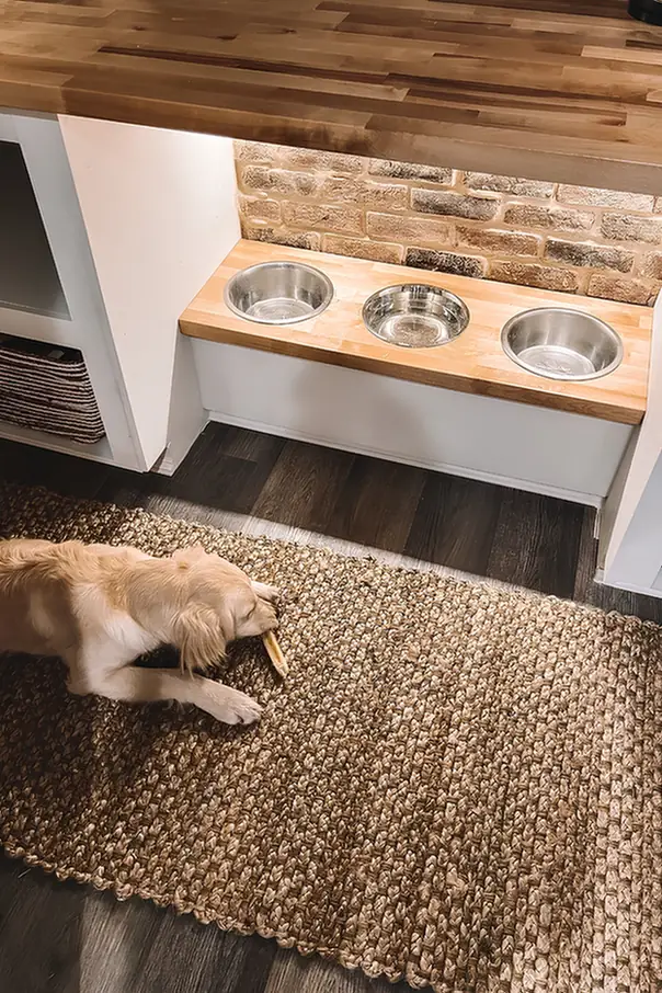 Built-In Feeding Nook