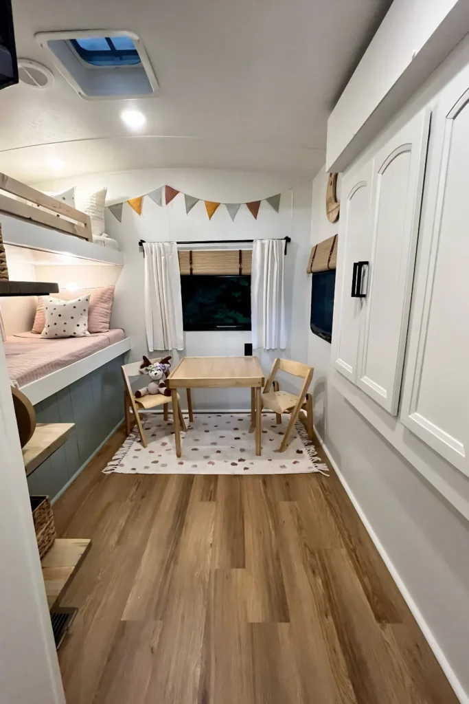 An Open Floor Plan Skips The Clutter