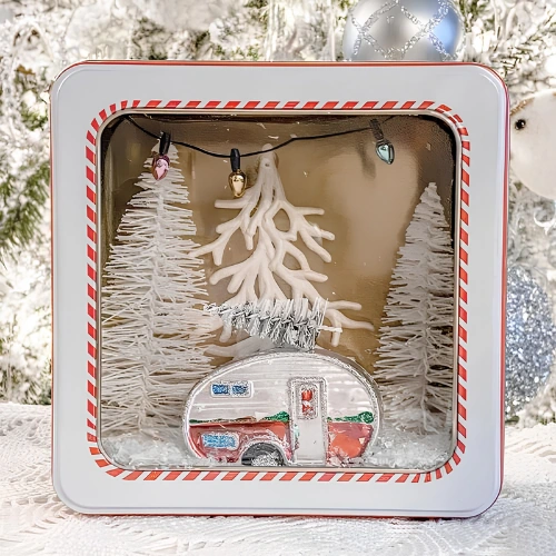 Vintage Tin Camper Scene